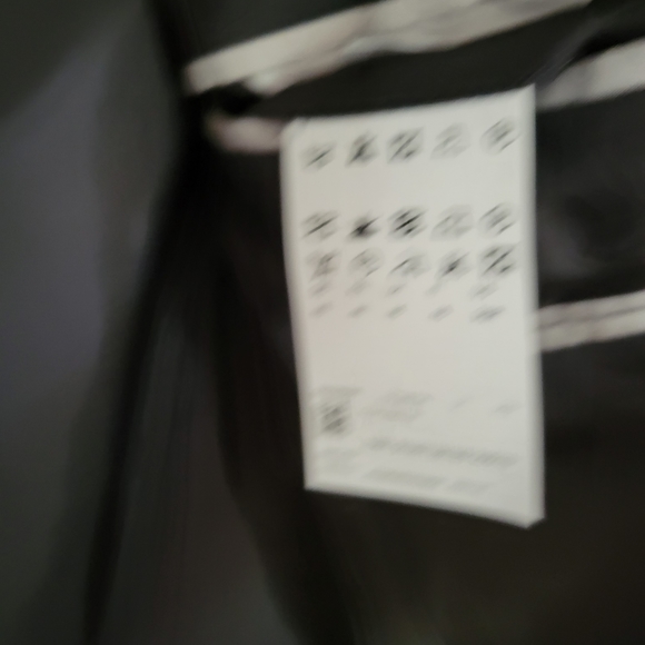 Hugo boss coat - Picture 2 of 8